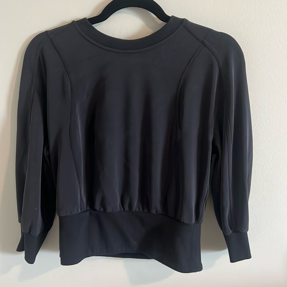 LULULEMON ATHLEISURE TOP